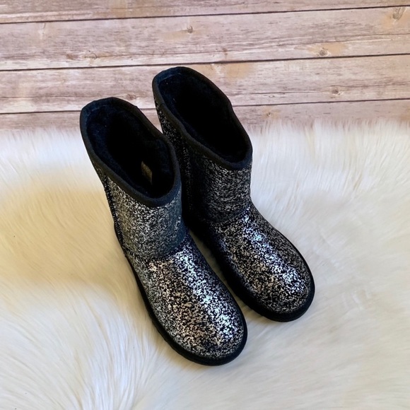 UGG Classic Short II Foil Glam Boots - Picture 7 of 8